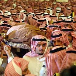 arabia_saudi_despide_rey_fahd_austera_ceremonia_mezquita.jpg